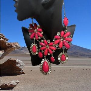 TopShop. Fashionista Statement Necklace